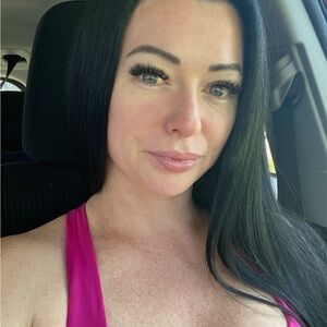 Meet your Posher, Nikki